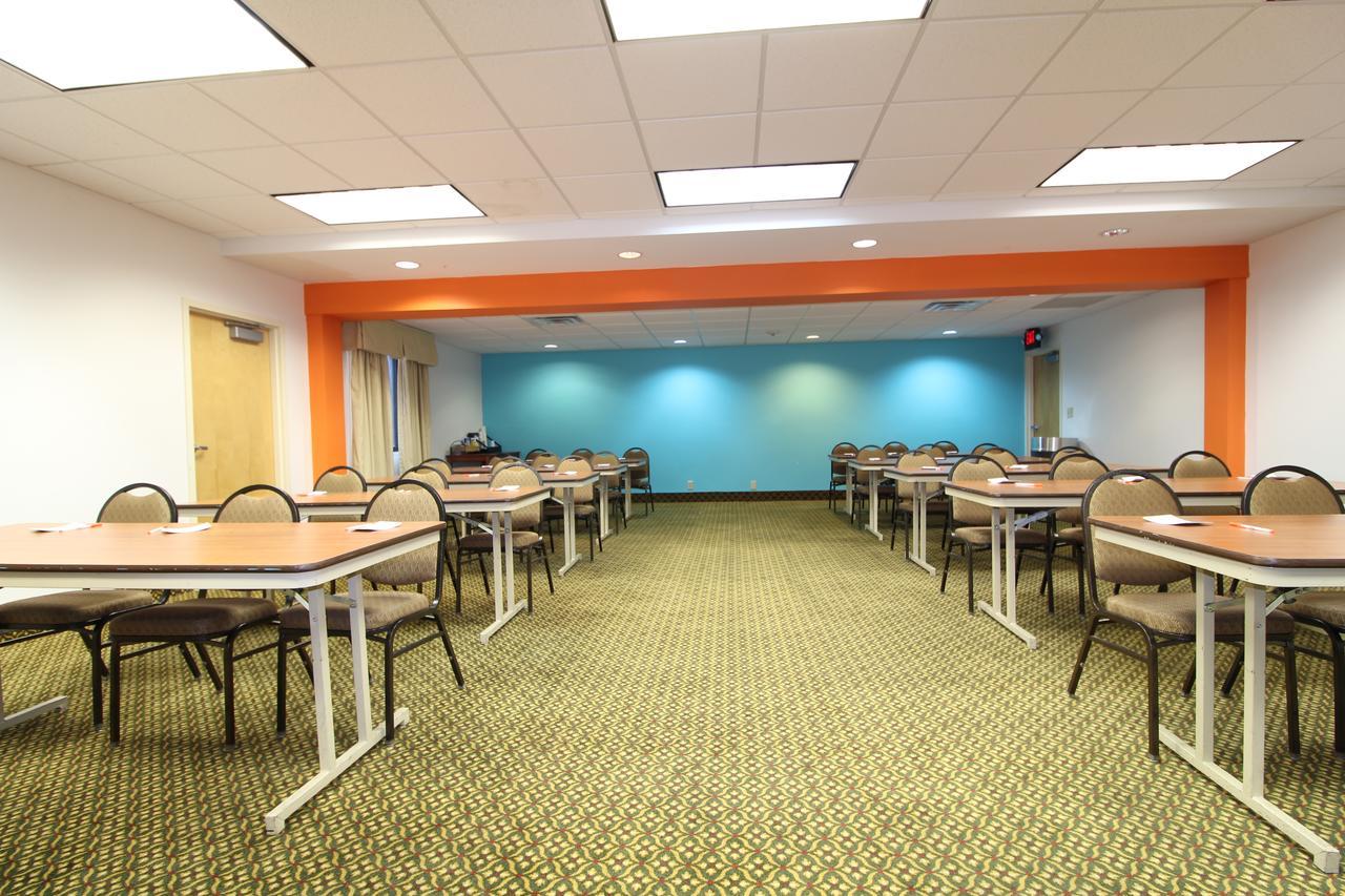 Howard Johnson By Wyndham Evansville East Exterior foto